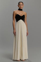 Black and White Strapless Neck Scarf Long Formal Dress with Pleats