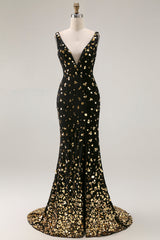 Sparkly Black and Gold Sequin Mermaid Long Mother of the Bride Dress with Slit