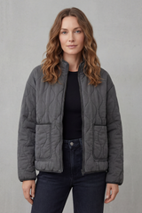 CAVELLINE | HIGH NECK WAVE QUILTED ZIP UP JACKET