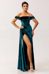Peacock Green Corset Off the Shoulder Long Velvet Bridesmaid Dress with Slit