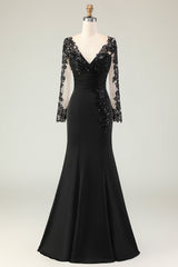 Black V-Neck Mermaid Long Mother of the Bride Dress with Sleeves