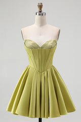 Sparkly Green Sweetheart Satin A-Line Short Homecoming Dress with Beading
