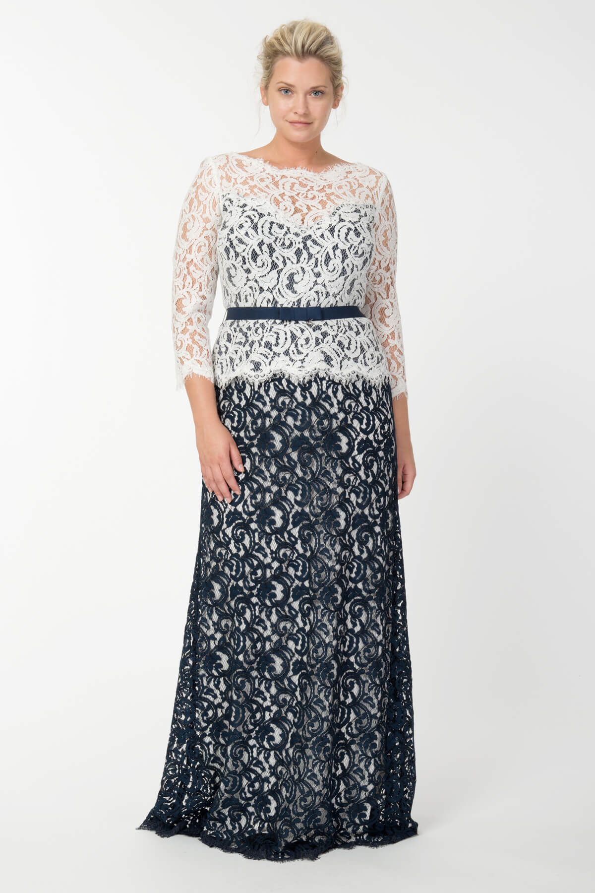 Amberly Belted Lace ¾ Sleeve Gown in Navy / Ivory