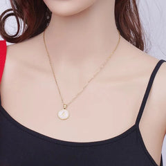 Wholesale Jewelry Simple Style Round Letter 304 Stainless Steel Shell 18K Gold Plated Gold Plated Pendant Necklace